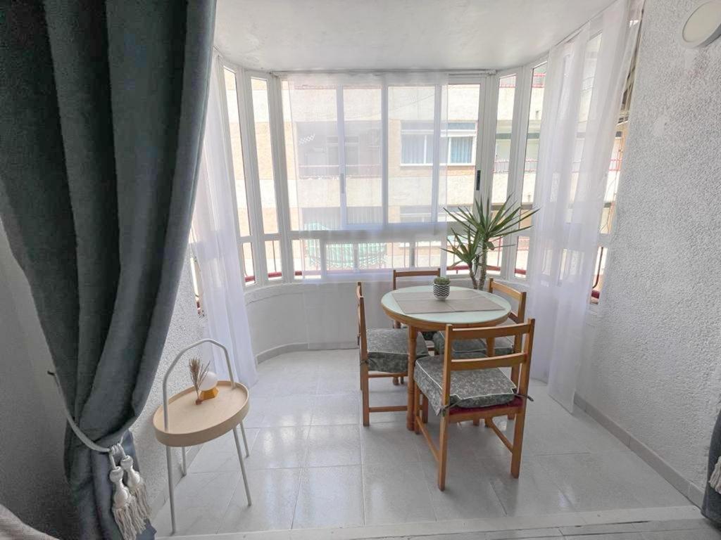Studio Flat 150M Away From Beach Torrevieja Kültér fotó